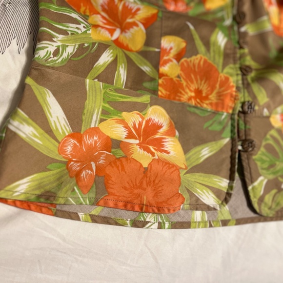 Hawaiian Cotton M Blouse with a small peplum - Picture 9 of 11